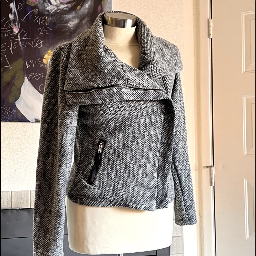 Women’s Cropped Gray Moto jacket